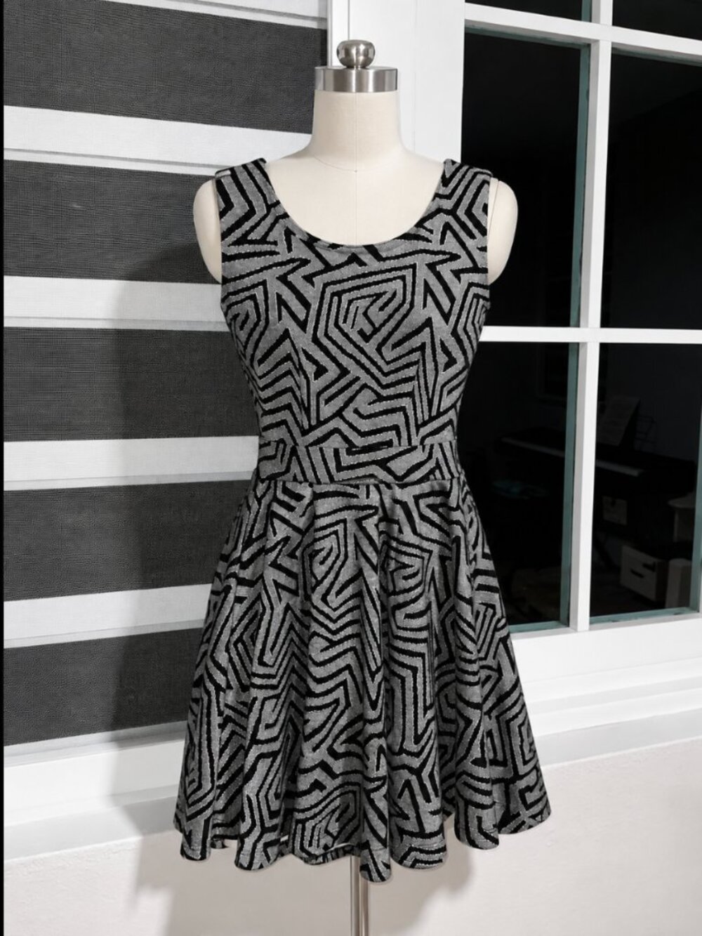 Charlotte Russe Black & Silver Geometric Fit & Flare Dress – Size XS
